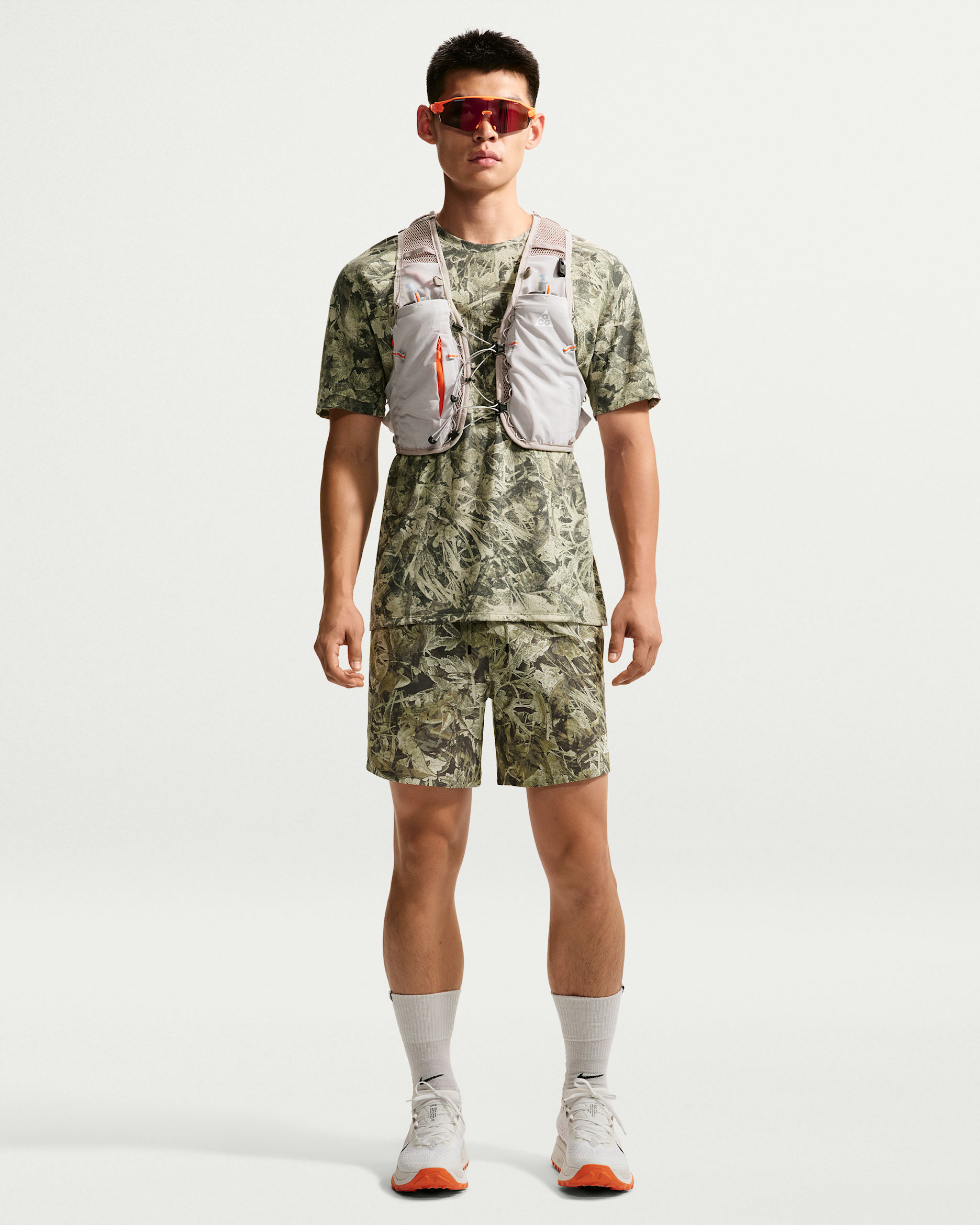 ナイキ カモ プリント トレーニングTシャツ / ランニングショートパンツ NIKE公式】ACG 